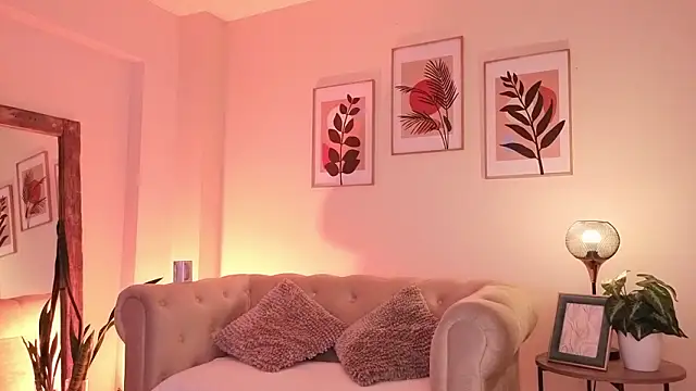 DahianaWalcott online show from 03-11-26, 03:06