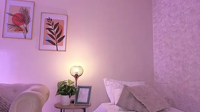 DahianaWalcott online show from 03-04-26, 04:15