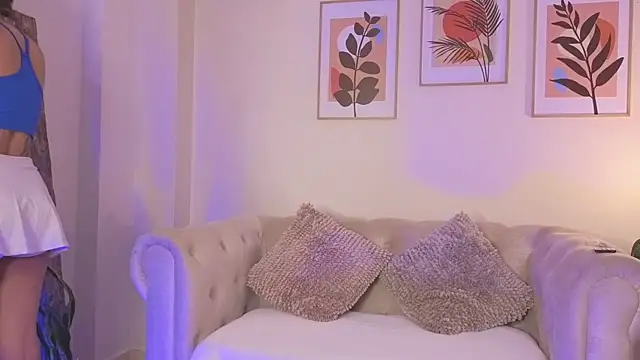 DahianaWalcott online show from 04-20-26, 06:20