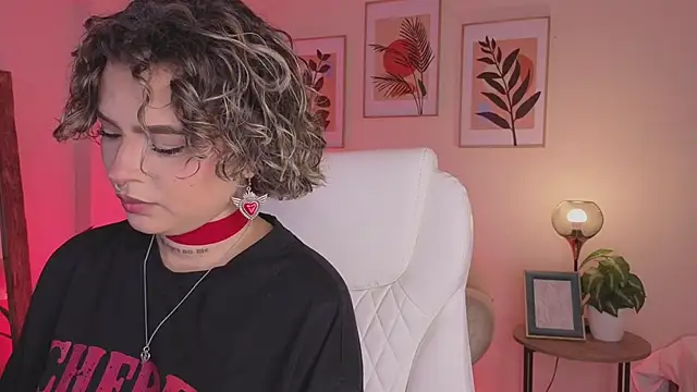 DahianaWalcott online show from 03-27-26, 08:32