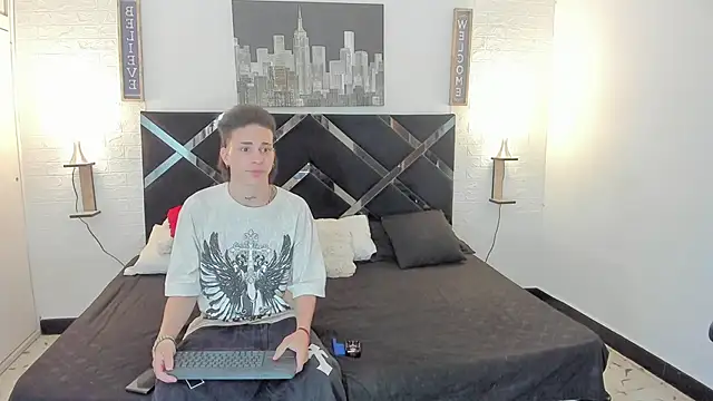 toyboys1 online show from 09-22-25, 03:12