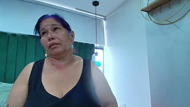 Snapshot of girl_amada chatting on 06-04-26, 05:06 girl amada online show from 06-04-26, 05:06