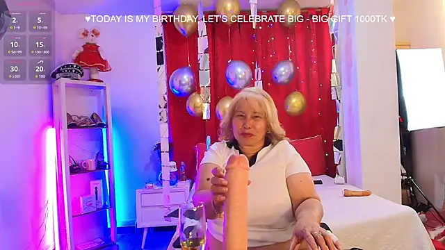 girl amada online show from 01-17-26, 06:00