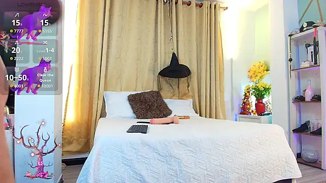 girl amada online show from 10-20-25, 09:37