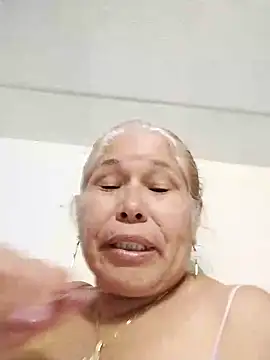 girl amada online show from 11-10-25, 03:11