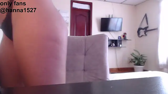 hanna beili online show from 10-14-25, 05:13