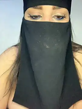 Snapshot of Miss-Soka chatting on 04-22-26, 12:39 Miss-Soka online show from 04-22-26, 12:39