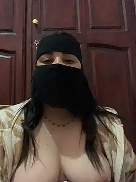 Snapshot of Miss-Soka chatting on 01-03-25, 06:00 Miss-Soka online show from 01-03-25, 06:00