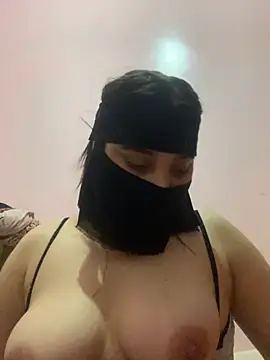 Snapshot of Miss-Soka chatting on 12-21-24, 06:11 Miss-Soka online show from 12-21-24, 06:11