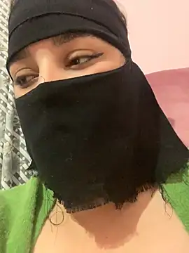 Snapshot of Miss-Soka chatting on 02-04-25, 05:53 Miss-Soka online show from 02-04-25, 05:53