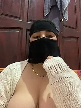 Snapshot of Miss-Soka chatting on 12-11-24, 04:49 Miss-Soka online show from 12-11-24, 04:49