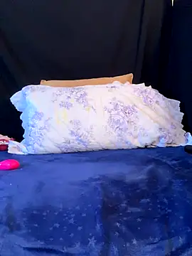 Veyolla Beau online show from 10-20-25, 08:09