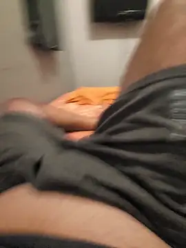 mfreitas005 online show from 12-18-25, 01:11