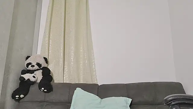 Snapshot of miss_valery2 chatting on 07-09-26, 10:48 miss valery2 online show from 07-09-26, 10:48