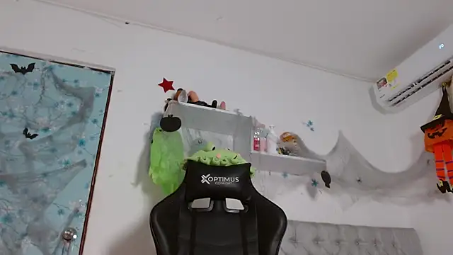 miss valery2 online show from 10-28-25, 04:13