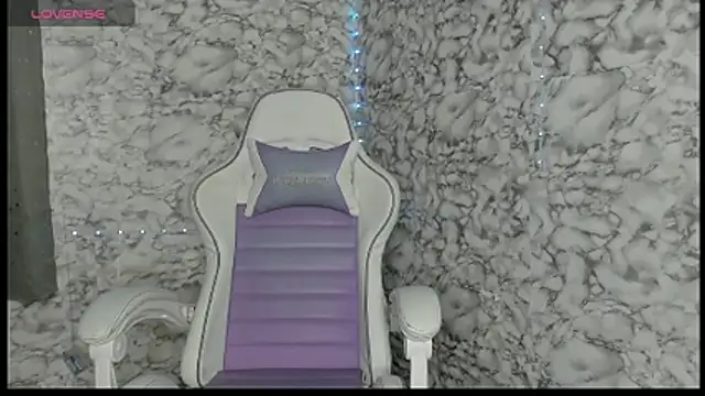 Snapshot of Ferney_ chatting on 06-23-26, 10:19 Ferney online show from 06-23-26, 10:19