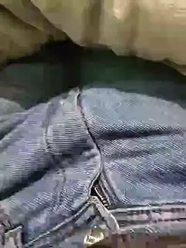 Snapshot of iaparna chatting on 12-31-24, 02:25 iaparna online show from 12-31-24, 02:25