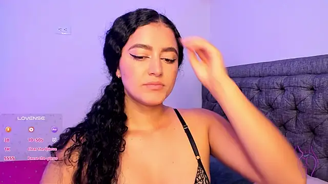 Adhara-zanne online show from 11-17-25, 09:13