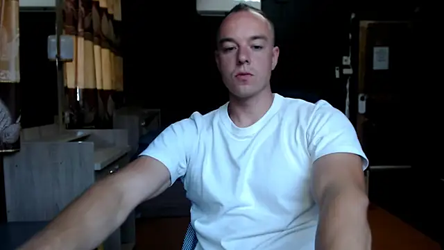 Snapshot of heilgarbest chatting on 03-22-26, 04:16 heilgarbest online show from 03-22-26, 04:16