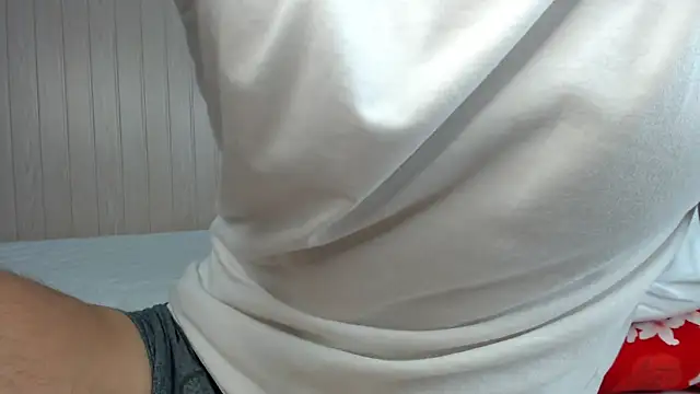 Snapshot of heilgarbest chatting on 11-07-25, 10:09 heilgarbest online show from 11-07-25, 10:09