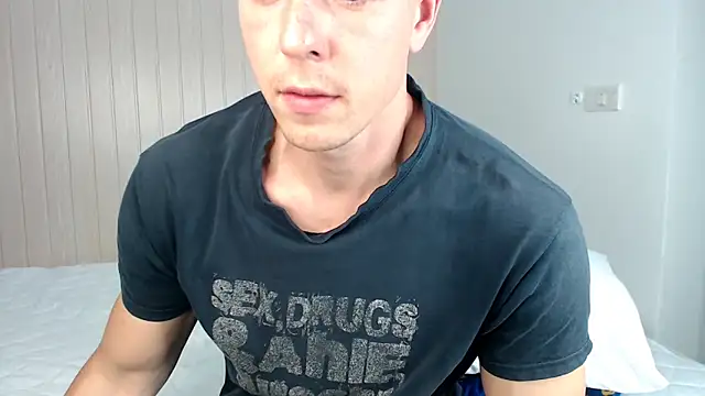 Snapshot of heilgarbest chatting on 11-09-25, 09:46 heilgarbest online show from 11-09-25, 09:46