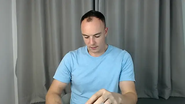 Snapshot of heilgarbest chatting on 11-15-25, 10:52 heilgarbest online show from 11-15-25, 10:52