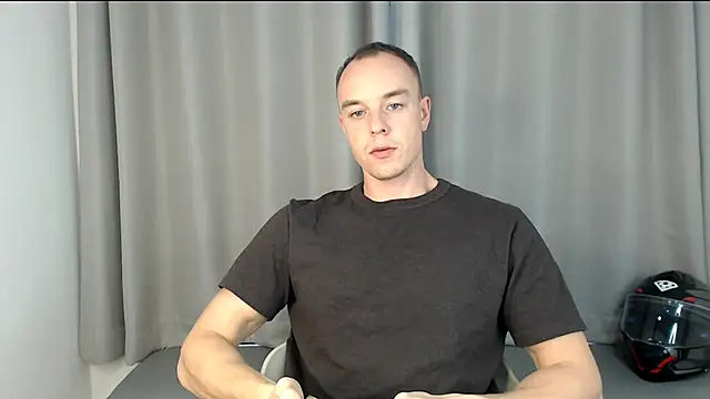 Snapshot of heilgarbest chatting on 12-01-25, 10:49 heilgarbest online show from 12-01-25, 10:49