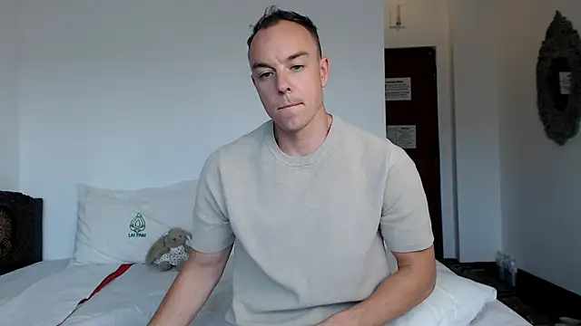Snapshot of heilgarbest chatting on 07-16-26, 10:01 heilgarbest online show from 07-16-26, 10:01