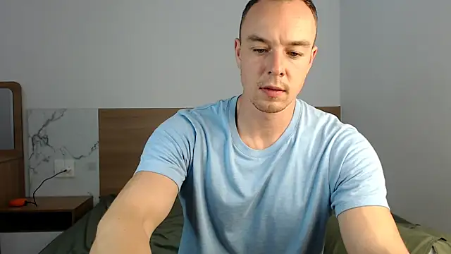 Snapshot of heilgarbest chatting on 10-25-25, 01:23 heilgarbest online show from 10-25-25, 01:23