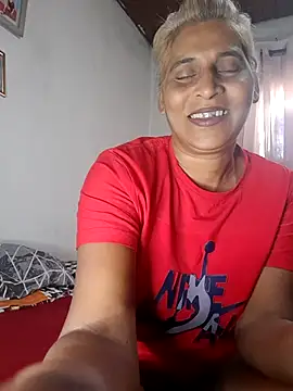 Goodgirlsue 77 online show from 03-08-26, 07:00