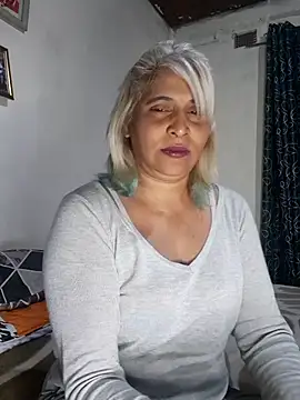 Snapshot of Goodgirlsue_77 chatting on 07-26-26, 05:14 Goodgirlsue 77 online show from 07-26-26, 05:14