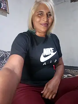 Snapshot of Goodgirlsue_77 chatting on 05-14-26, 07:33 Goodgirlsue 77 online show from 05-14-26, 07:33