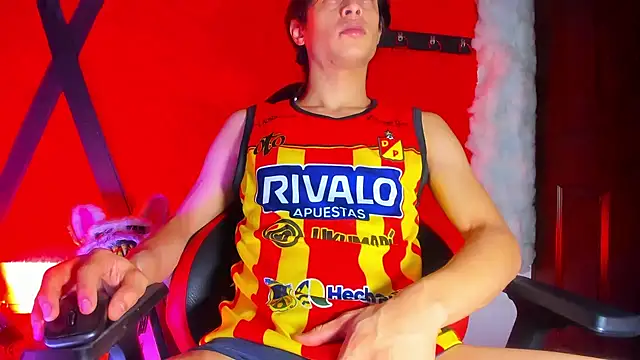 LilOwen  online show from 04-06-26, 05:14