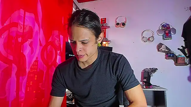 LilOwen  online show from 07-12-26, 05:47