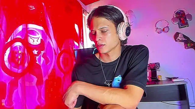 LilOwen  online show from 06-26-26, 05:41