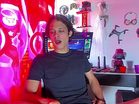 LilOwen  online show from 06-11-26, 09:01