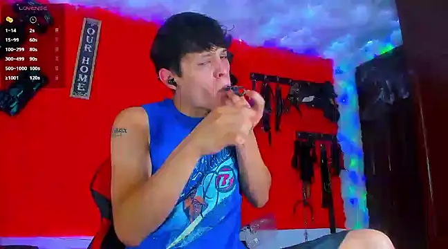 Snapshot of LilOwen_ chatting on 03-12-25, 02:41 LilOwen online show from 03-12-25, 02:41