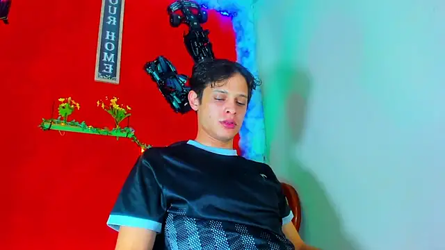Snapshot of LilOwen_ chatting on 03-22-25, 03:41 LilOwen online show from 03-22-25, 03:41