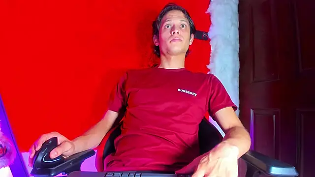 LilOwen  online show from 03-26-26, 05:44