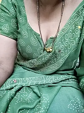 Snapshot of sunitha-3 chatting on 03-19-25, 06:14 sunitha-3 online show from 03-19-25, 06:14