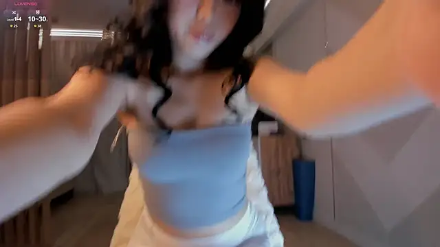 Snapshot of nacumi_mi chatting on 10-29-25, 02:16 nacumi mi online show from 10-29-25, 02:16