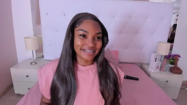 Isla Scott online show from 12-14-25, 11:16