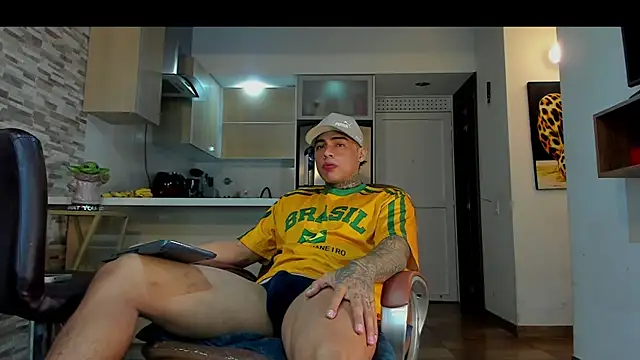 Dominiofit online show from 11-27-25, 02:12