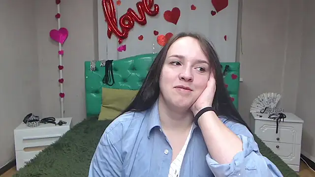 Snapshot of IsabelBlackberry chatting on 10-17-25, 05:11 IsabelBlackberry online show from 10-17-25, 05:11