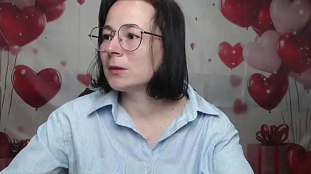 Snapshot of MarieSho chatting on 05-31-26, 06:09 MarieSho online show from 05-31-26, 06:09