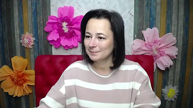 MarieSho online show from 10-13-25, 05:25