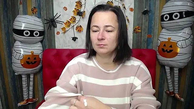 MarieSho online show from 10-20-25, 06:15