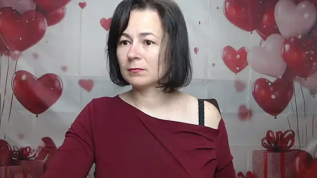 Snapshot of MarieSho chatting on 05-15-26, 06:11 MarieSho online show from 05-15-26, 06:11