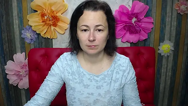 Snapshot of MarieSho chatting on 05-14-26, 06:10 MarieSho online show from 05-14-26, 06:10