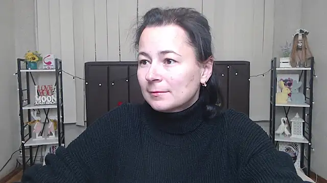 MarieSho online show from 10-15-25, 06:11